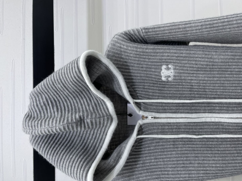 Ce1i*e outwears